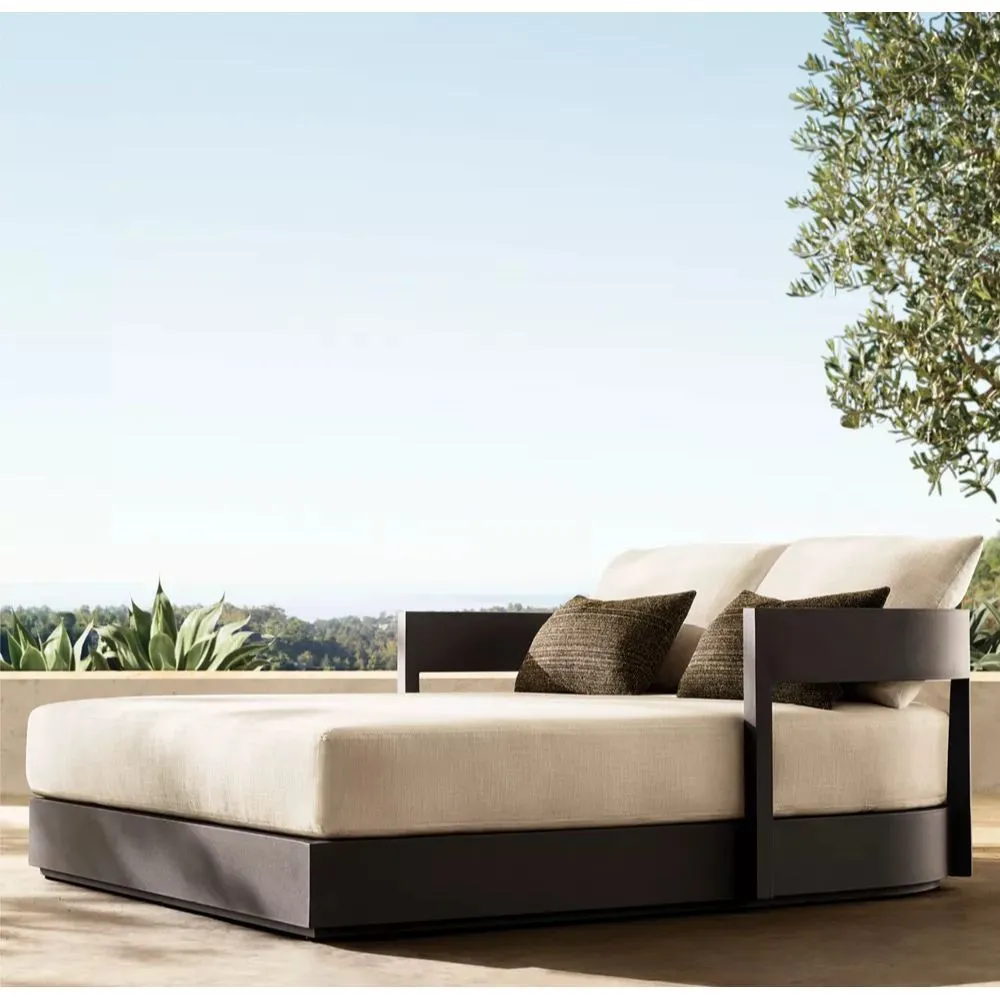 Balmain Aluminum Daybed (3)