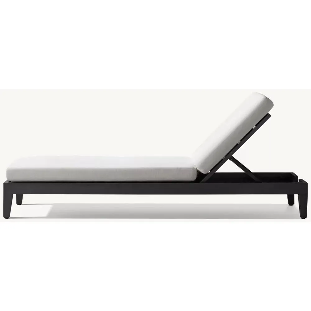 Balmain Aluminum Round Dining Table (1)