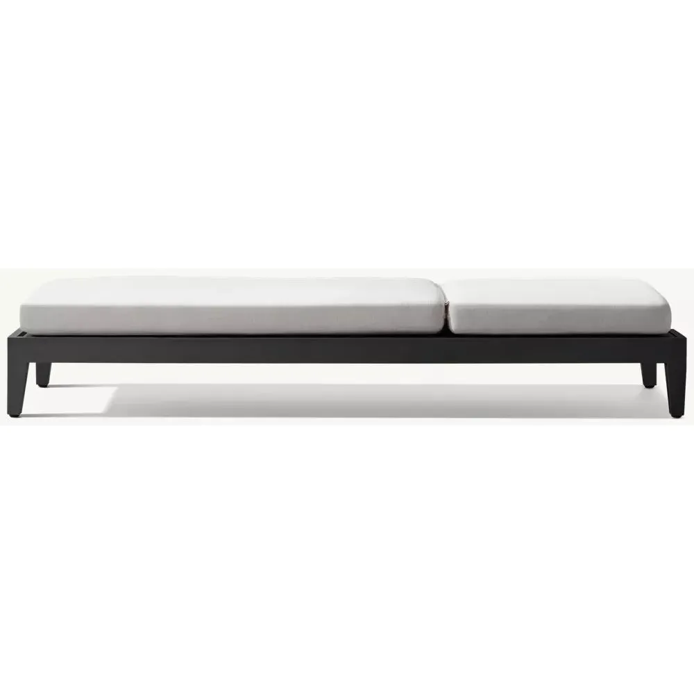 Balmain Aluminum Round Dining Table (7)